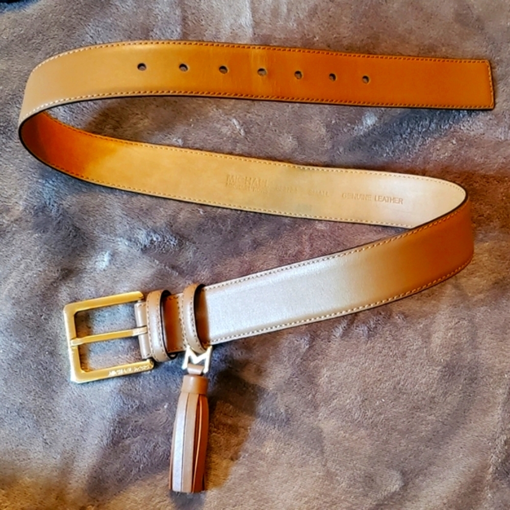 Small size Michael kors tan belt